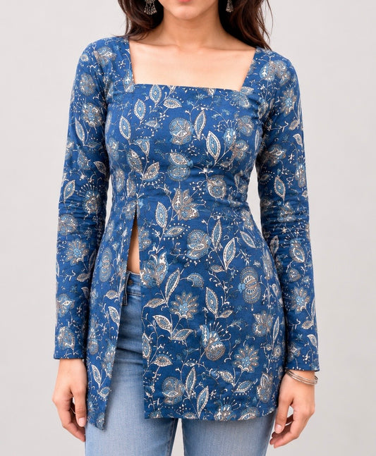Ditvi Stright Sleeves Kurti
