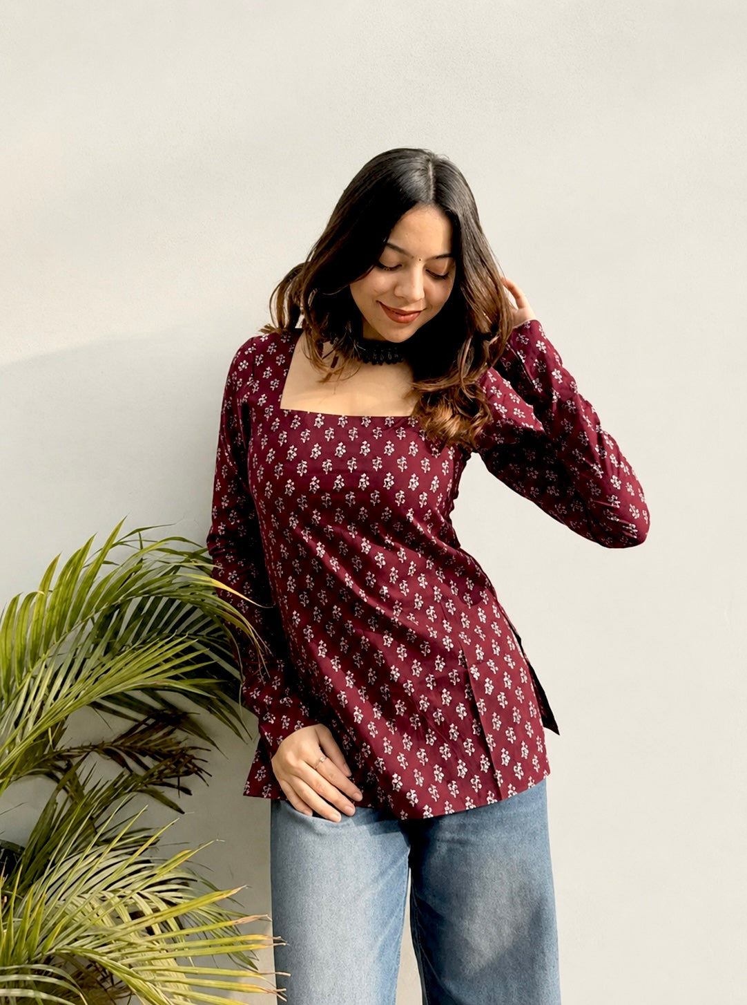 Manvi Straight Sleeves Kurti