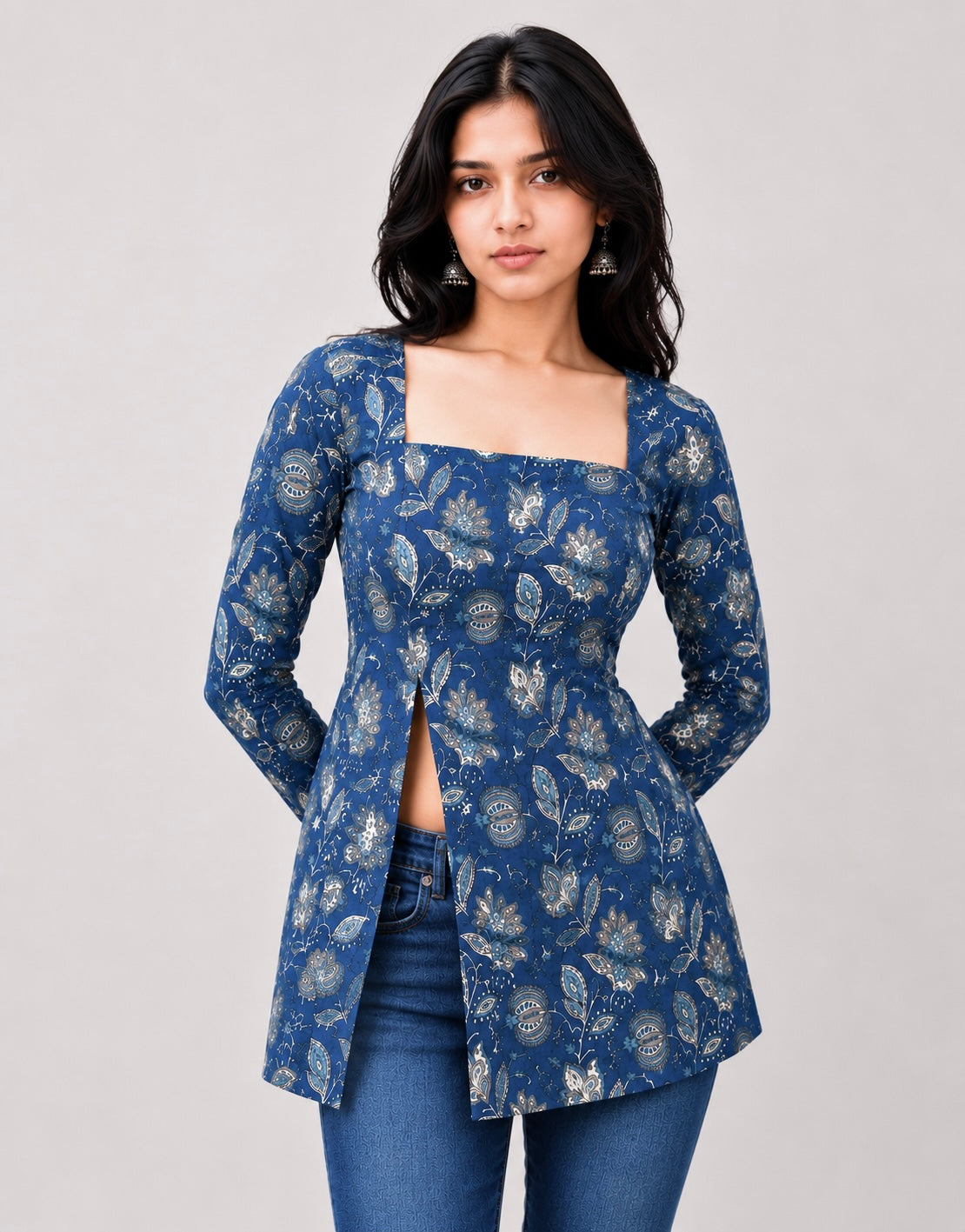 Ditvi Stright Sleeves Kurti