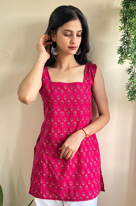 Noor Sleeveless kurti