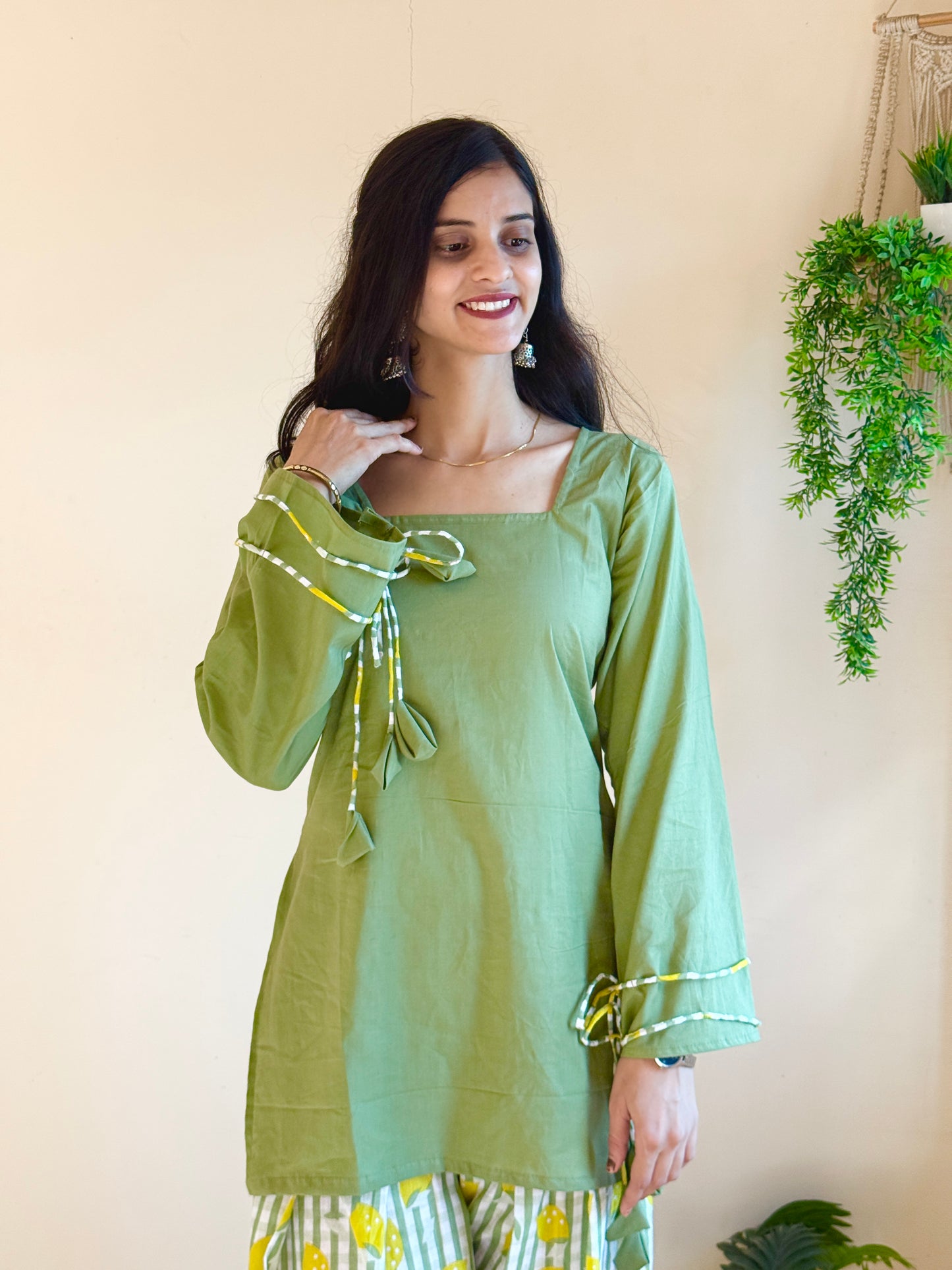 Roohi Farsi Salwar Set