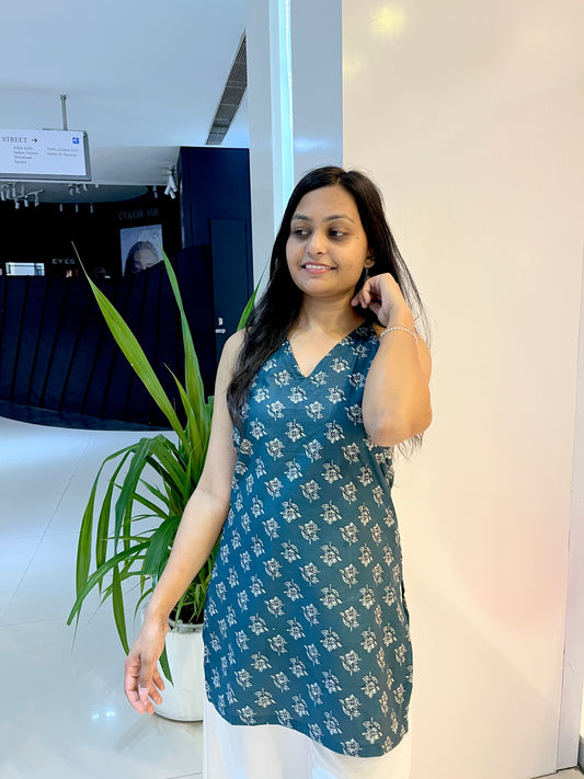 Riha Halter Neck Kurti