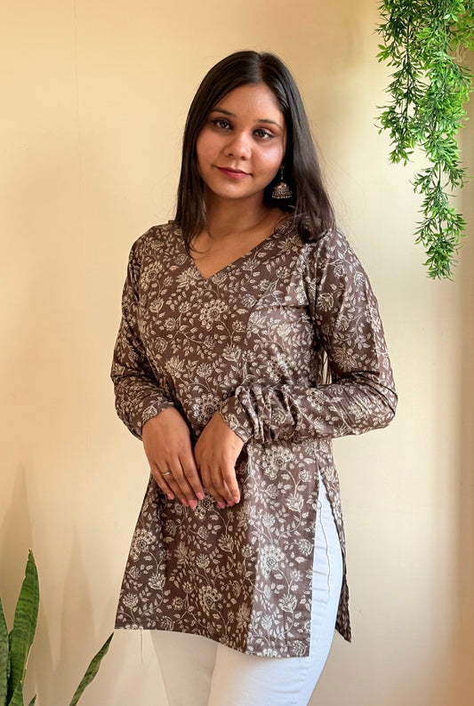 Saanjh Straight Sleeves Kurti