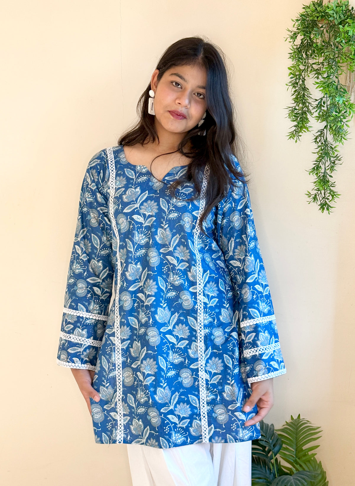 Ditvi Farsi Salwar Set