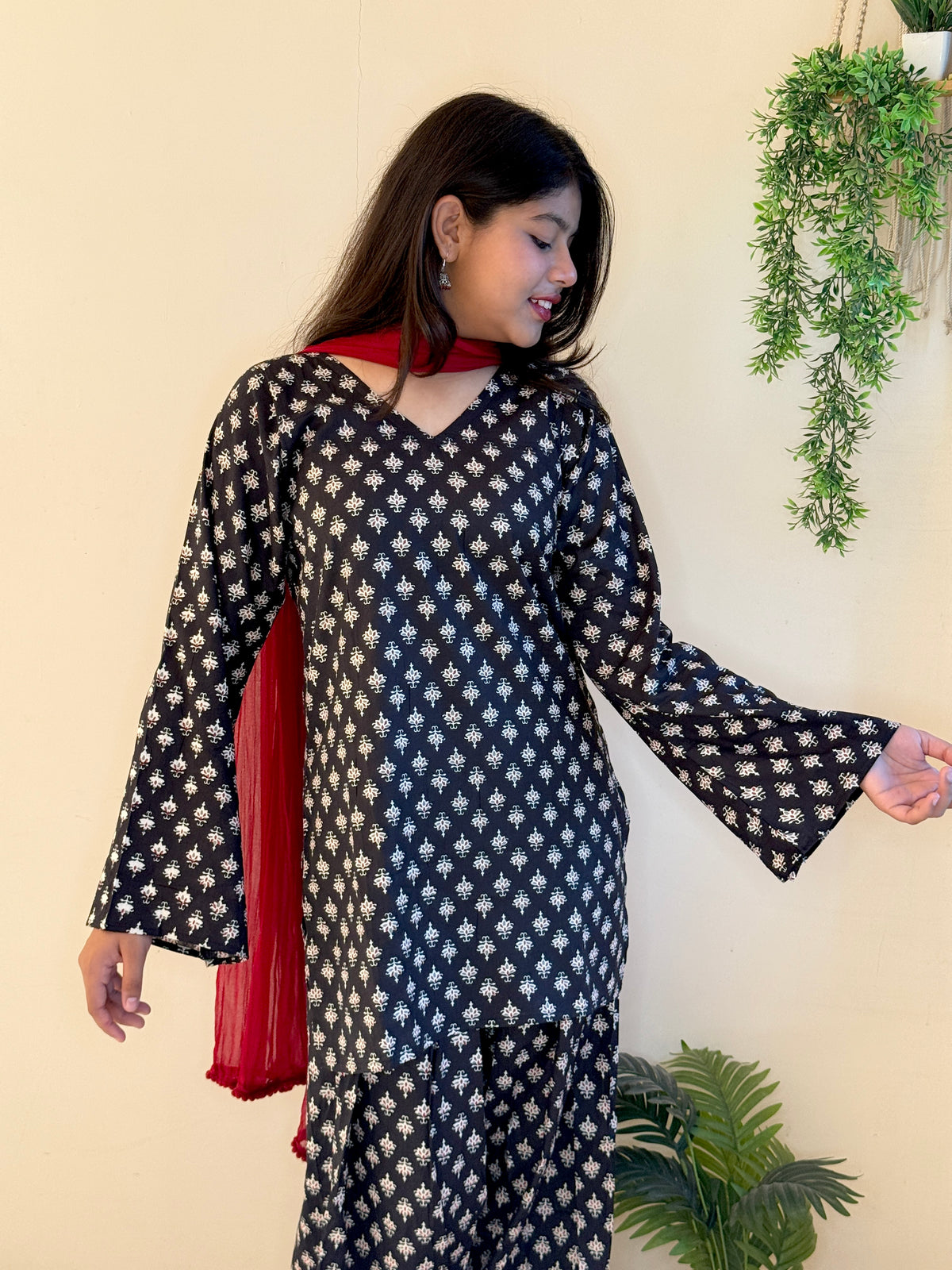 Nazar Farsi Salwar Set With Duppta